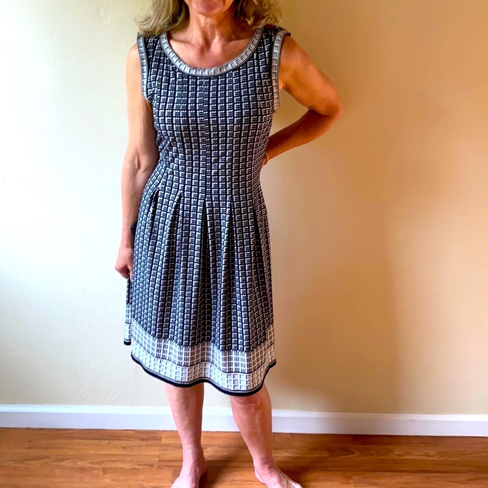 Max Studio black and white spotted dress (L)